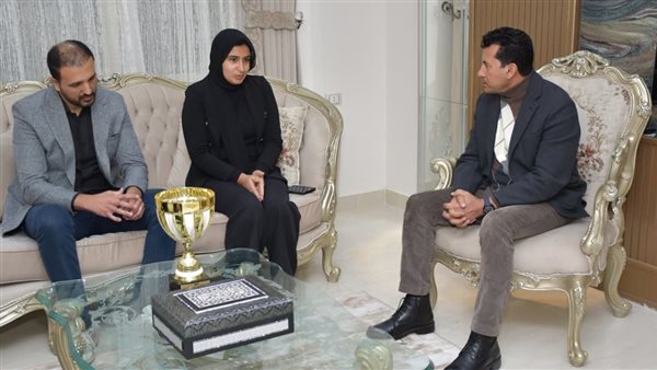 وزير الشباب ومحافظ بورسعيد يقدمان واجب العزاء في وفاة السباح يوسف محمد وزير الشباب ومحافظ بورسعيد يقدمان واجب العزاء في وفاة السباح يوسف محمد