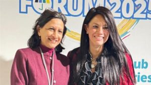 وزيرة التخطيط تعقد لقاءات مكثفة مع ممثلي الحكومات والمؤسسات الدولية