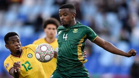 كأس الأمم الأفريقية.. تعادل إيجابي بين جنوب أفريقيا وزيمبابوي في الشوط الأول