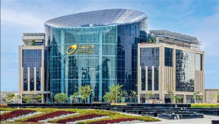 إصدار شهادة بسعر المشغولات الذهبية عبر البريد المصري