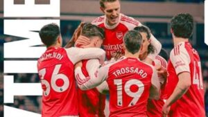 آرسنال يخطف فوزًا ثمينًا من إيفرتون ويتصدر الدوري الإنجليزي