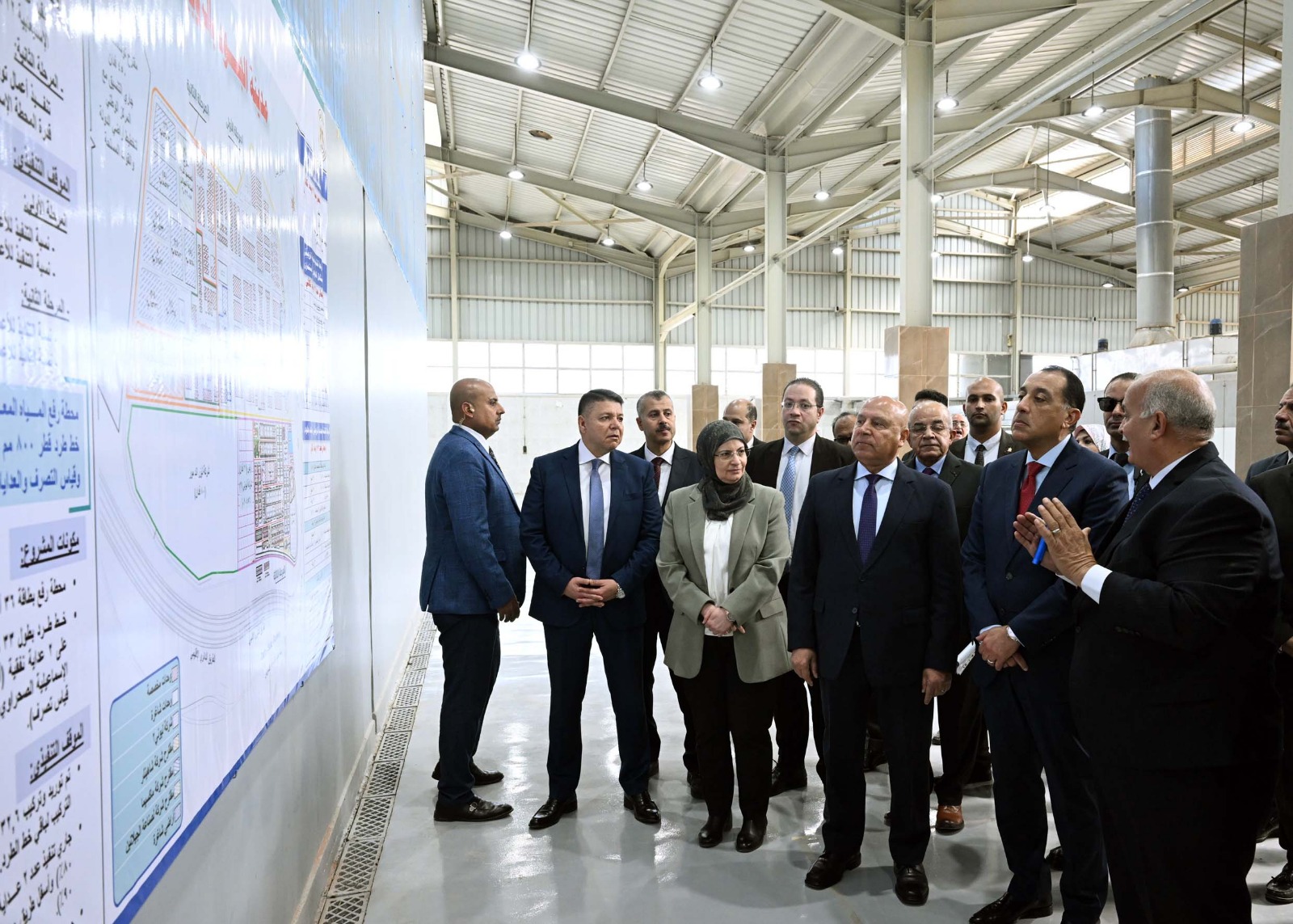 مدبولي يتفقد مشروع رفع كفاءة وتأهيل مركز تكنولوجيا دباغة الجلود بالروبيكي.. صور