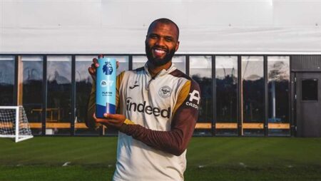 وجه جديد على جائزة لاعب الشهر بالدوري الإنجليزي