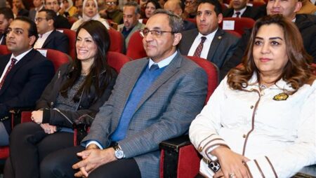 وزيرتا التخطيط والتنمية ومحافظ قنا يشهدون احتفالية بقصر الثقافة