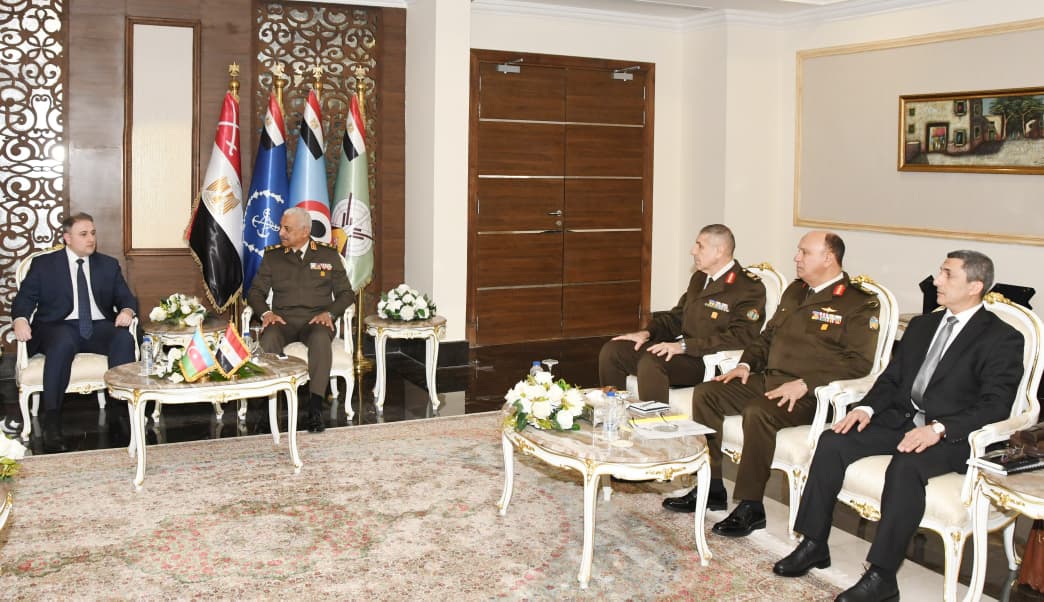 وزير الدفاع ورئيس الأركان يعقدان لقاءات ثنائية مع قادة الوفود العسكرية بـ«إيديكس 2025 »