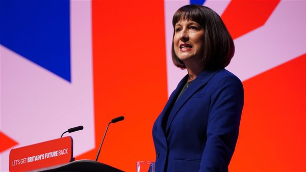 وزيرة الخزانة البريطانية تؤكد أن رفع الضرائب ضرورة لإنقاذ الاستقرار الاقتصادي وزيرة الخزانة البريطانية تؤكد أن رفع الضرائب ضرورة لإنقاذ الاستقرار الاقتصادي