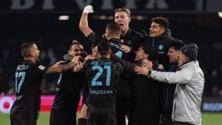 كأس إيطاليا.. نابولي يتخطى كالياري ويصعد للدور القادم
