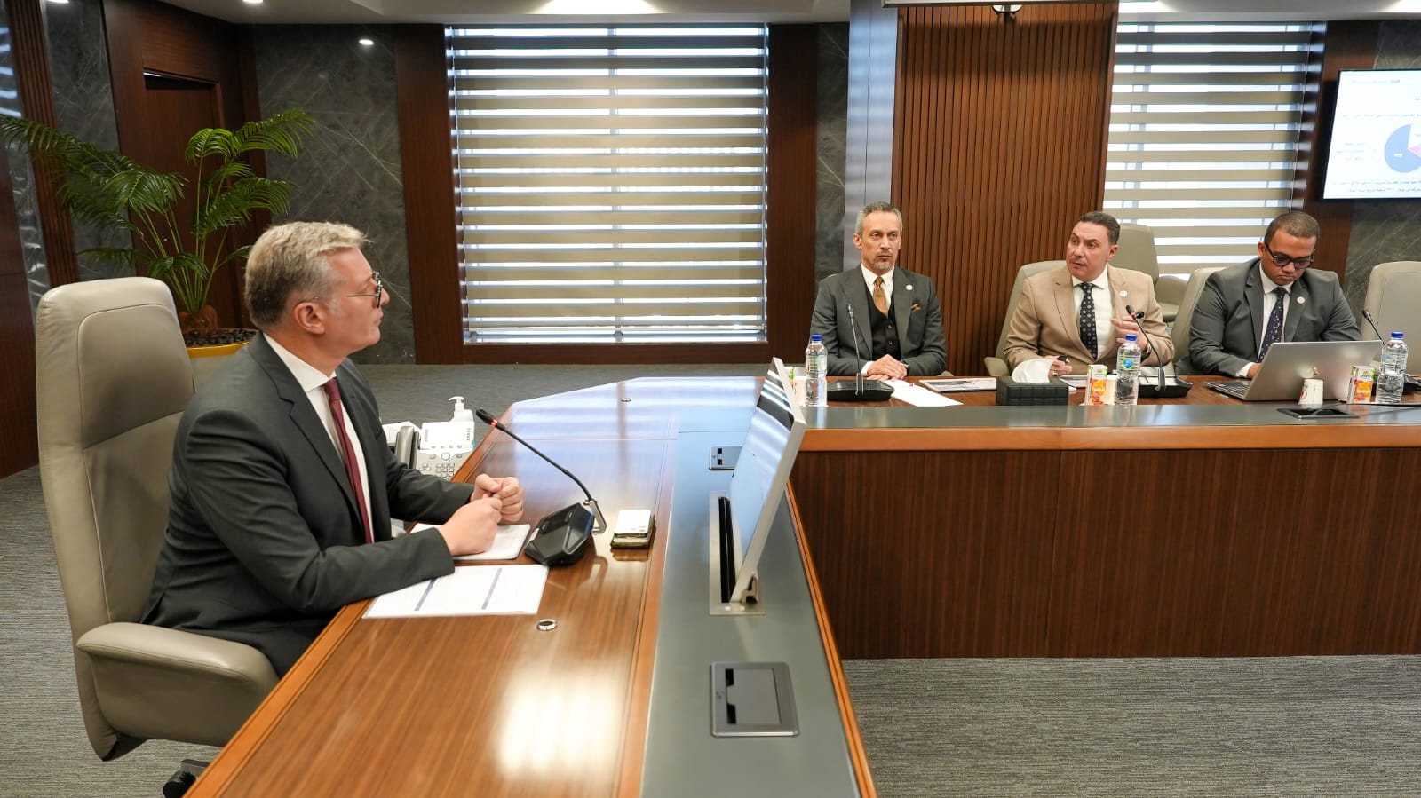 وزير البترول يبحث تطوير آلية تدريب سائقي نقل المنتجات البترولية 1 وزير البترول يبحث تطوير آلية تدريب سائقي نقل المنتجات البترولية