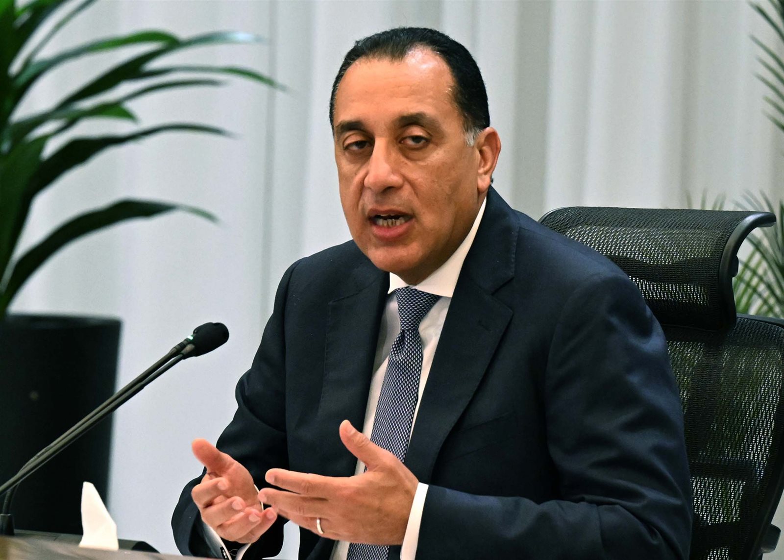 مدبولي: توجيهات من الرئيس بإطلاق حزمة متكاملة من التيسيرات لمختلف القطاعات التي تحتاج إلى الانطلاق بصورة أكبر.. التضخم ينخفض والإدارة المشتركة لهذا الملف بين الحكومة والبنك المركزي تسير بصورة جيدة 1 مدبولي: توجيهات من الرئيس بإطلاق حزمة متكاملة من التيسيرات لمختلف القطاعات التي تحتاج إلى الانطلاق بصورة أكبر.. التضخم ينخفض والإدارة المشتركة لهذا الملف بين الحكومة والبنك المركزي تسير بصورة جيدة