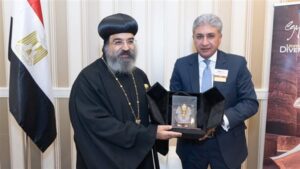 وزير السياحة يلتقي الأسقف العام للكنيسة القبطية الأرثوذكسية والنائب البابوي بأمريكا الشمالية وزير السياحة يلتقي الأسقف العام للكنيسة القبطية الأرثوذكسية والنائب البابوي بأمريكا الشمالية