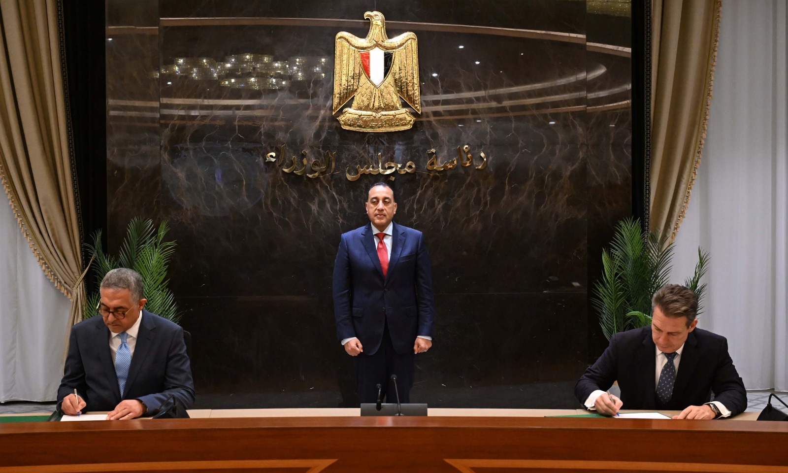 مصر والبنك الأوروبي لإعادة الإعمار يوقعان 6 مذكرات تعاون في الاستثمار والطاقة والتنمية المستدامة