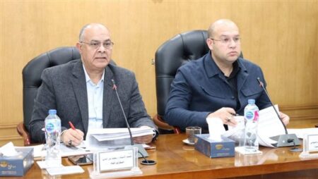 نائب محافظ الجيزة يتابع تنفيذ الخطة الاستثمارية وملف تقنين أراضي الدولة