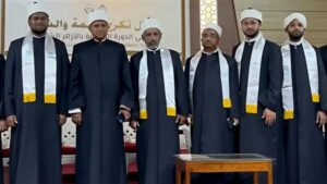 مفتي الهند يكرم خريجي أكاديمية الأزهر العالمية لنشر الاعتدال والوسطية