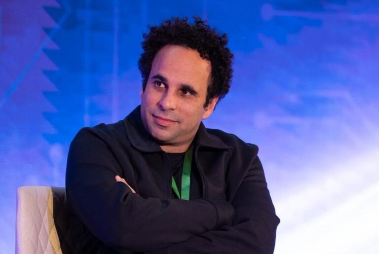 خلال كلمته في قمة المرأة المصرية ..أحمد حمودة الاستثمار لم يعد رفاهية بل ضرورة لحماية الثروات خلال كلمته في قمة المرأة المصرية ..أحمد حمودة الاستثمار لم يعد رفاهية بل ضرورة لحماية الثروات