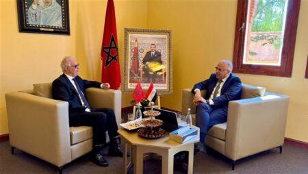وزير الري يلتقي نظيره المغربي على هامش فعاليات الكونجرس العالمي التاسع عشر وزير الري يلتقي نظيره المغربي على هامش فعاليات الكونجرس العالمي التاسع عشر
