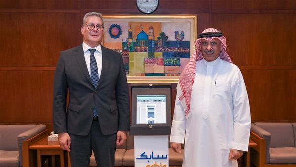 خلال زيارته السعودية.. وزير البترول يبحث التعاون بمجال البتروكيماويات مع رئيس سابك 