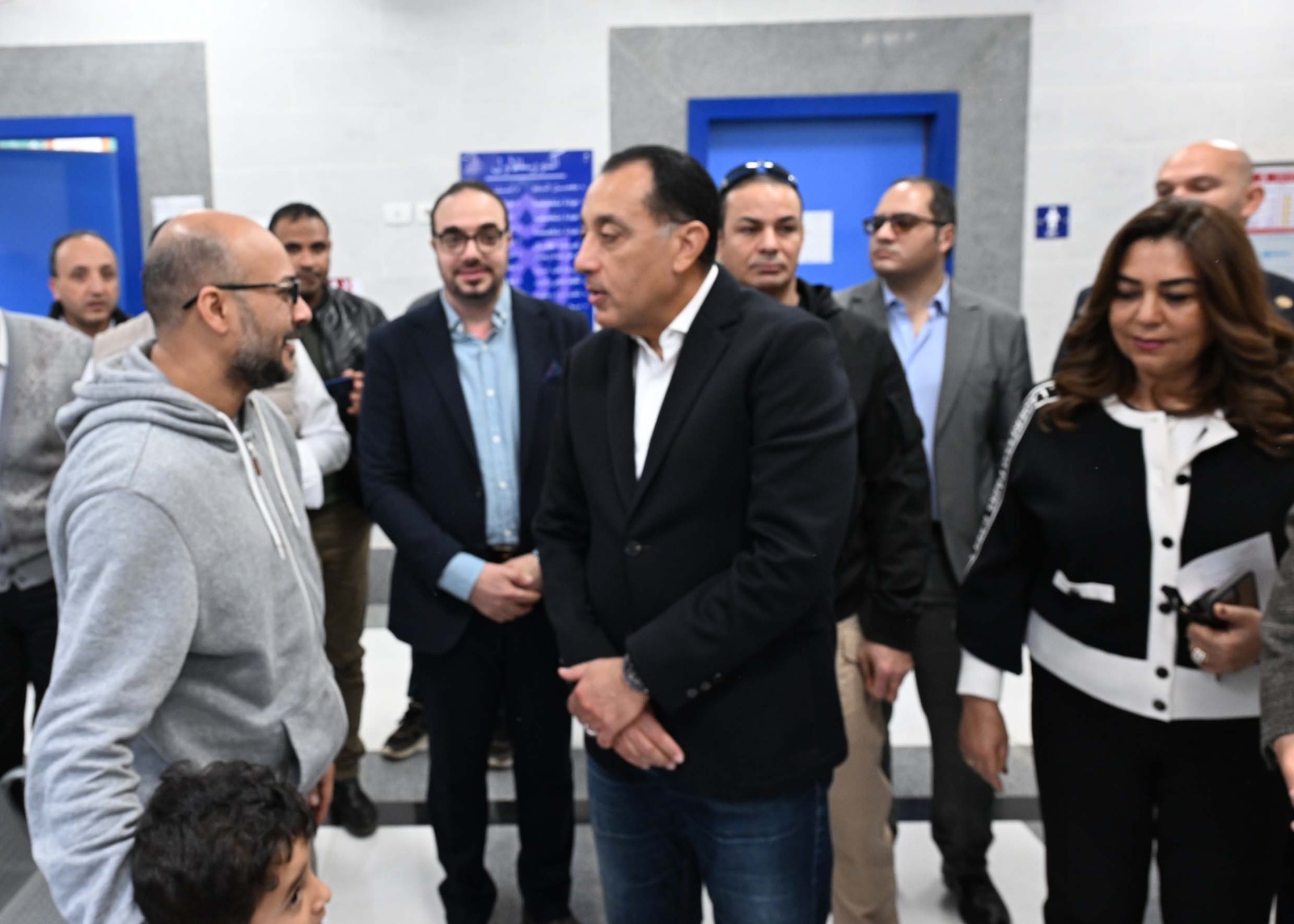 رئيس الوزراء يتفقد مركز طب الأسرة والمركز التكنولوجي بطحانوب بالقليوبية ويجري حوارًا مع المواطنين.. صور 9 رئيس الوزراء يتفقد مركز طب الأسرة والمركز التكنولوجي بطحانوب بالقليوبية ويجري حوارًا مع المواطنين.. صور