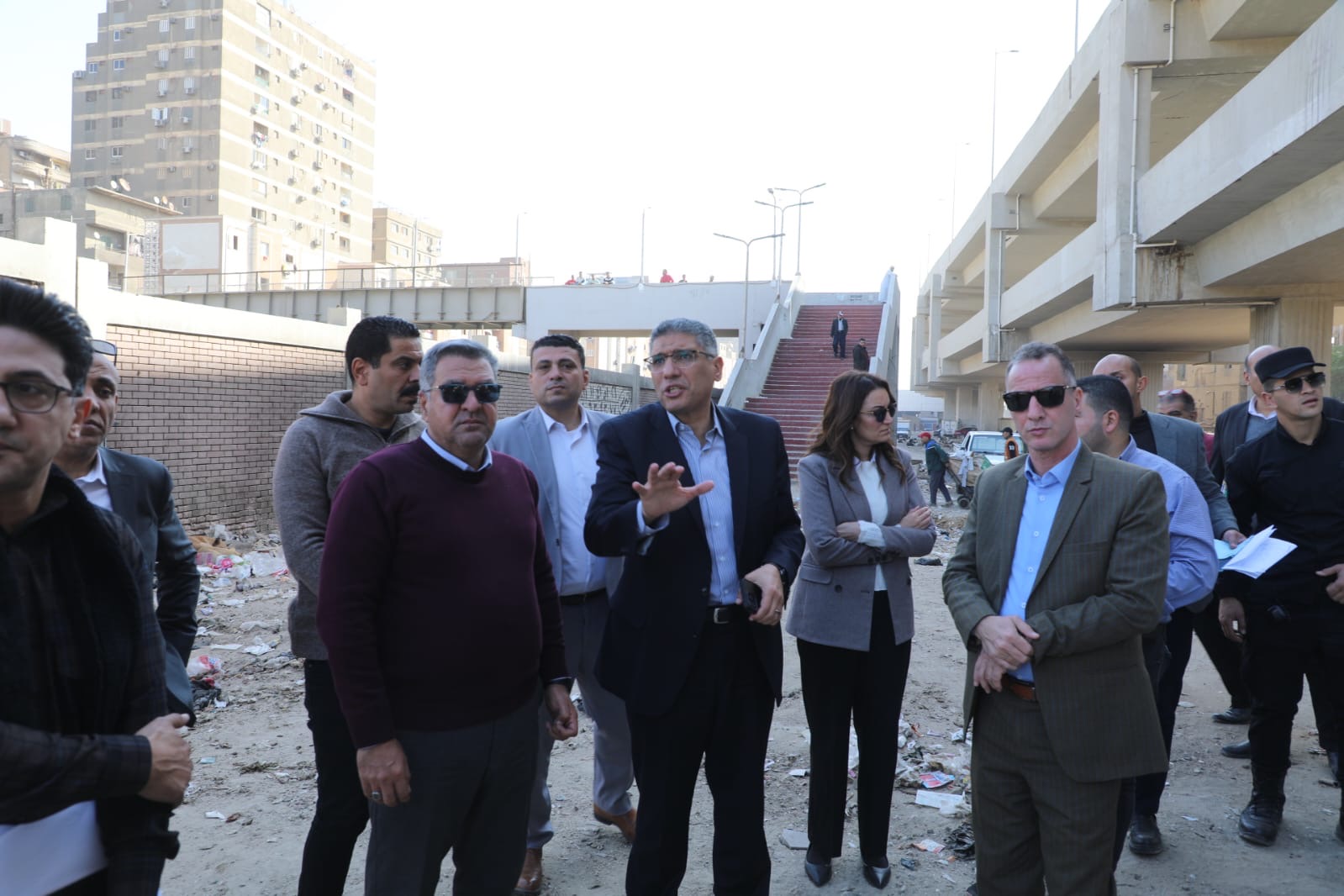 محافظ الجيزة يُجازي مسؤولي النظافة بمنطقة ناهيا للتقصير في المهام المكلفين بها