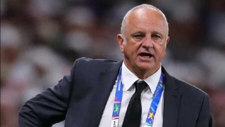 كأس العرب.. ارنولد: فخور بأداء لاعبي العراق أمام الأردن كأس العرب.. ارنولد: فخور بأداء لاعبي العراق أمام الأردن