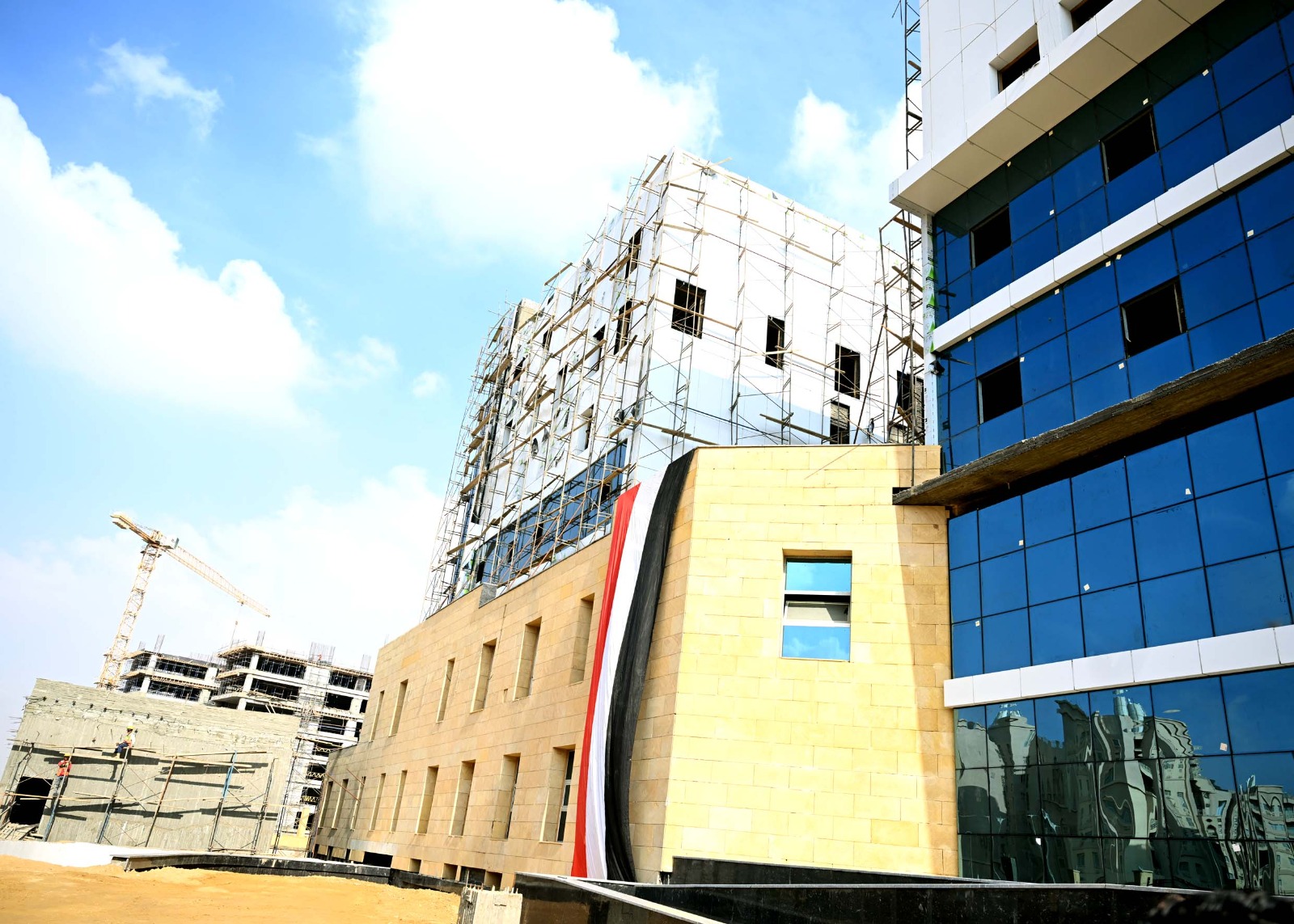 رئيس الوزراء يتفقد مشروع إنشاء مستشفى التأمين الصحي الشامل الجديد بالعاصمة الجديدة.. صور 10 رئيس الوزراء يتفقد مشروع إنشاء مستشفى التأمين الصحي الشامل الجديد بالعاصمة الجديدة.. صور