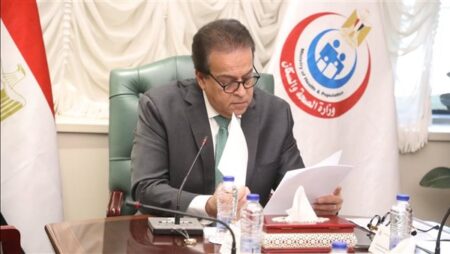 وزير الصحة يرفض فرض رسوم كشف على مرضى نفقة الدولة والتأمين الصحي بمستشفى«جوستاف روسي»