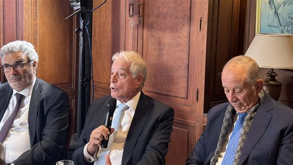 الغرفة الألمانية العربية للصناعة والتجارة تطالب بإنهاء مشكلات الضرائب وفتح استيراد الليموزين الغرفة الألمانية العربية للصناعة والتجارة تطالب بإنهاء مشكلات الضرائب وفتح استيراد الليموزين