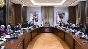 رئيس الوزراء: الحكومة تضع خفض الدين العام والخارجي هدفًا أساسيًا خلال هذه المرحلة