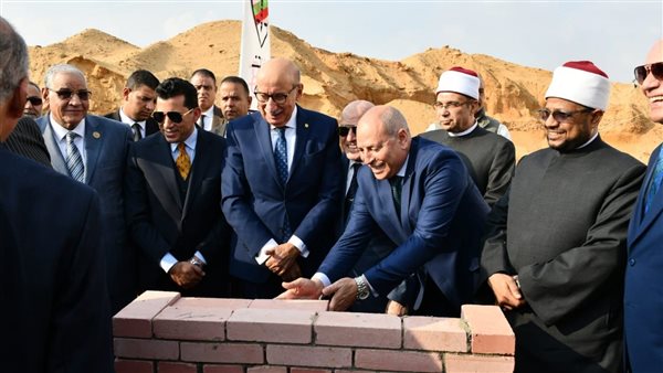 محافظ القاهرة ووزير الرياضة يشهدان وضع حجر الأساس لأول مسجد ينسب لقضاة مصر محافظ القاهرة ووزير الرياضة يشهدان وضع حجر الأساس لأول مسجد ينسب لقضاة مصر