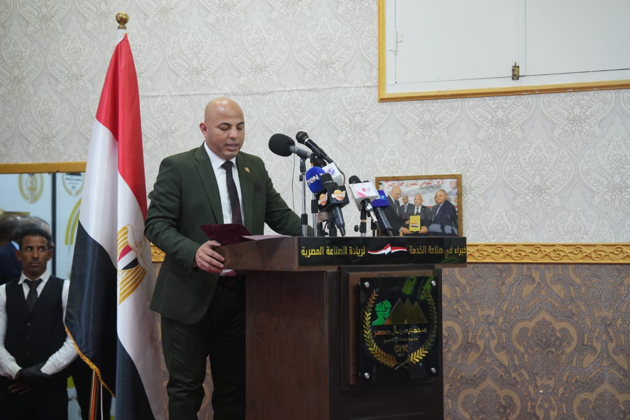 وزارة العمل و"عمال مصر" توقعان بروتوكول تعاون لتعزيز سوق العمل 2 وزارة العمل و"عمال مصر" توقعان بروتوكول تعاون لتعزيز سوق العمل