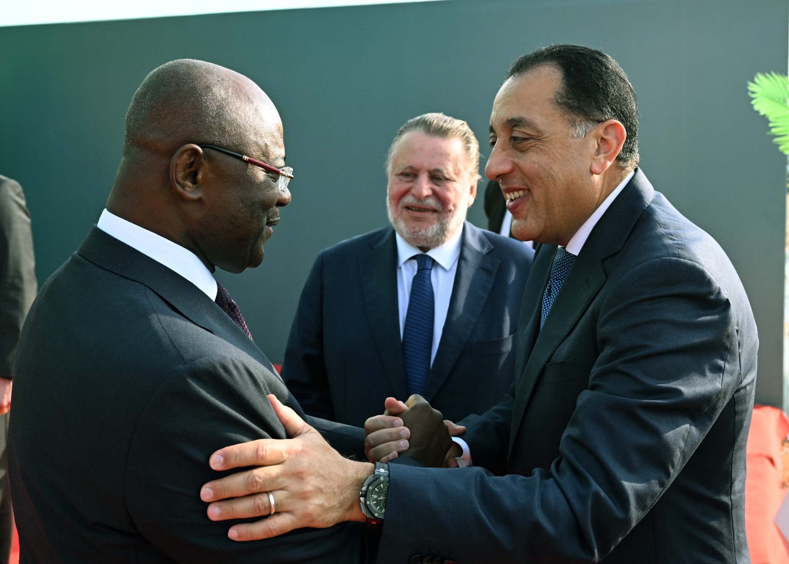 رئيس الوزراء يشارك في فعالية الإعلان عن إنشاء مركز التجارة الأفريقي .. صور 15 رئيس الوزراء يشارك في فعالية الإعلان عن إنشاء مركز التجارة الأفريقي .. صور