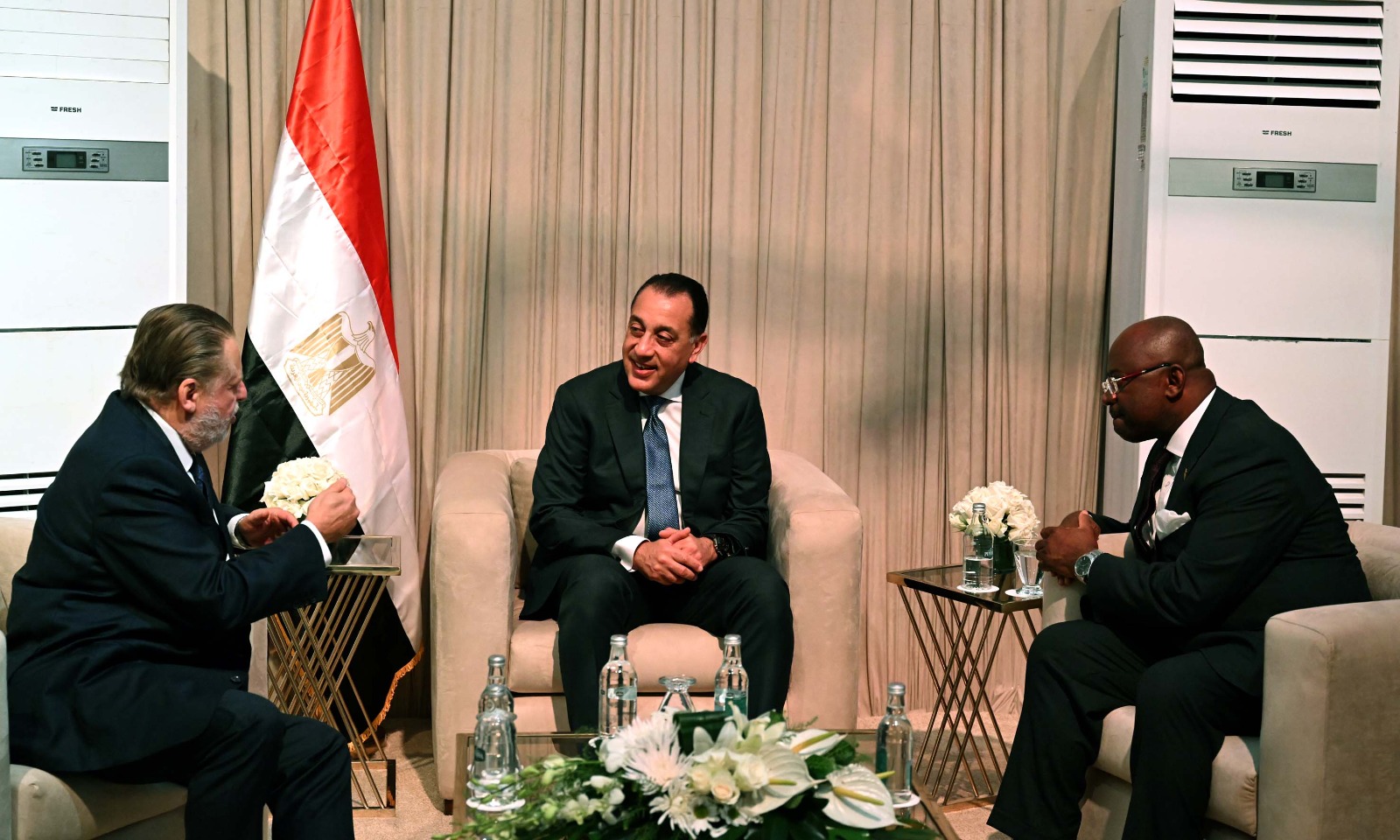 رئيس الوزراء يشارك في فعالية الإعلان عن إنشاء مركز التجارة الأفريقي .. صور 10 رئيس الوزراء يشارك في فعالية الإعلان عن إنشاء مركز التجارة الأفريقي .. صور