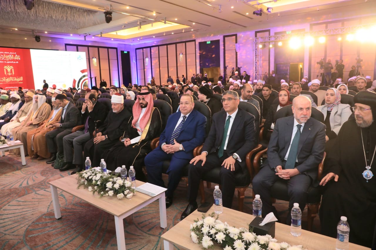 محافظ الجيزة يشهد فعاليات الجلسة الختامية للندوة العالمية الثانية لدار الإفتاء 2 محافظ الجيزة يشهد فعاليات الجلسة الختامية للندوة العالمية الثانية لدار الإفتاء