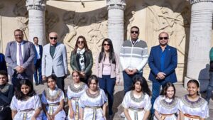 وزيرتا التخطيط والتنمية المحلية ومحافظ الأقصر يتفقدون مكتبة مصر العامة