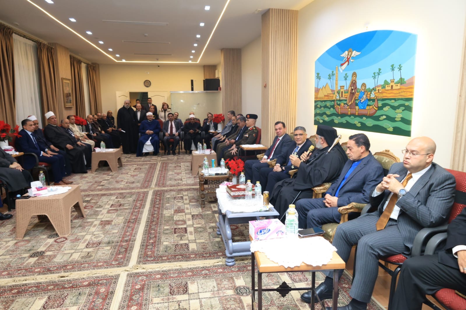 بالصور .. محافظ الجيزة يزور الكنيسة الكاثوليكية لتهنئة الأقباط بعيد الميلاد المجيد