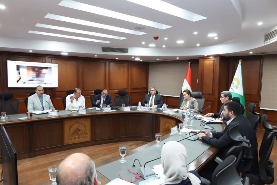 نائب محافظ الجيزة تترأس لقاء المواطنين لمتابعة الشكاوى وحلها