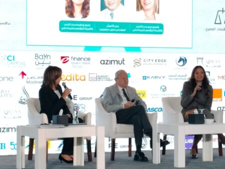 نجيب ساويرس: طرح بنكي الأهلي ومصر في البورصة يجذب كبار المستثمرين نجيب ساويرس: طرح بنكي الأهلي ومصر في البورصة يجذب كبار المستثمرين