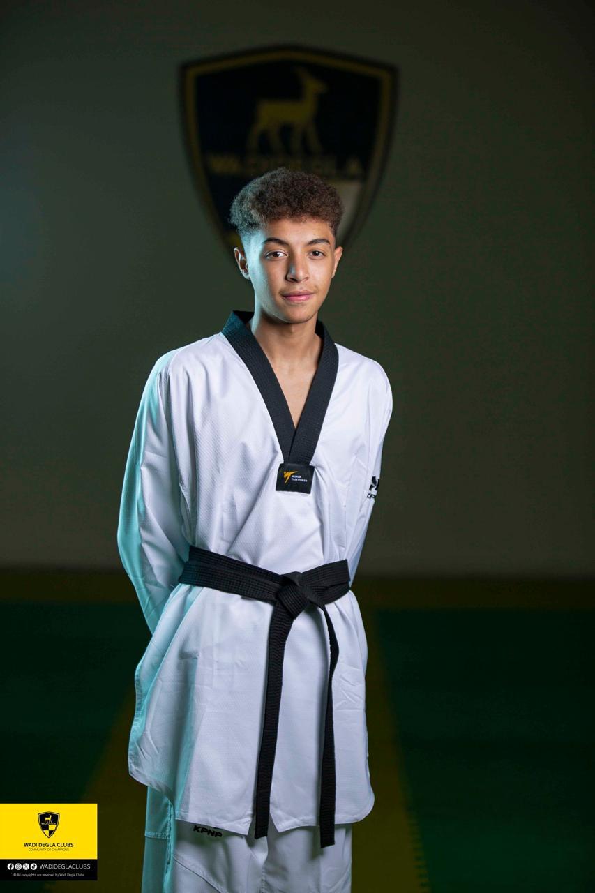 معتز بالله عاصم يحصد الميدالية الذهبية في بطولة العالم للتايكوندو تحت 21 عامًا