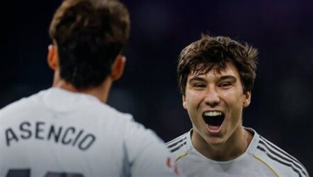 ريال مدريد يمطر شباك ريال بيتيس بخماسية ويواصل عروضه الهجومية الكاسحة ريال مدريد يمطر شباك ريال بيتيس بخماسية ويواصل عروضه الهجومية الكاسحة