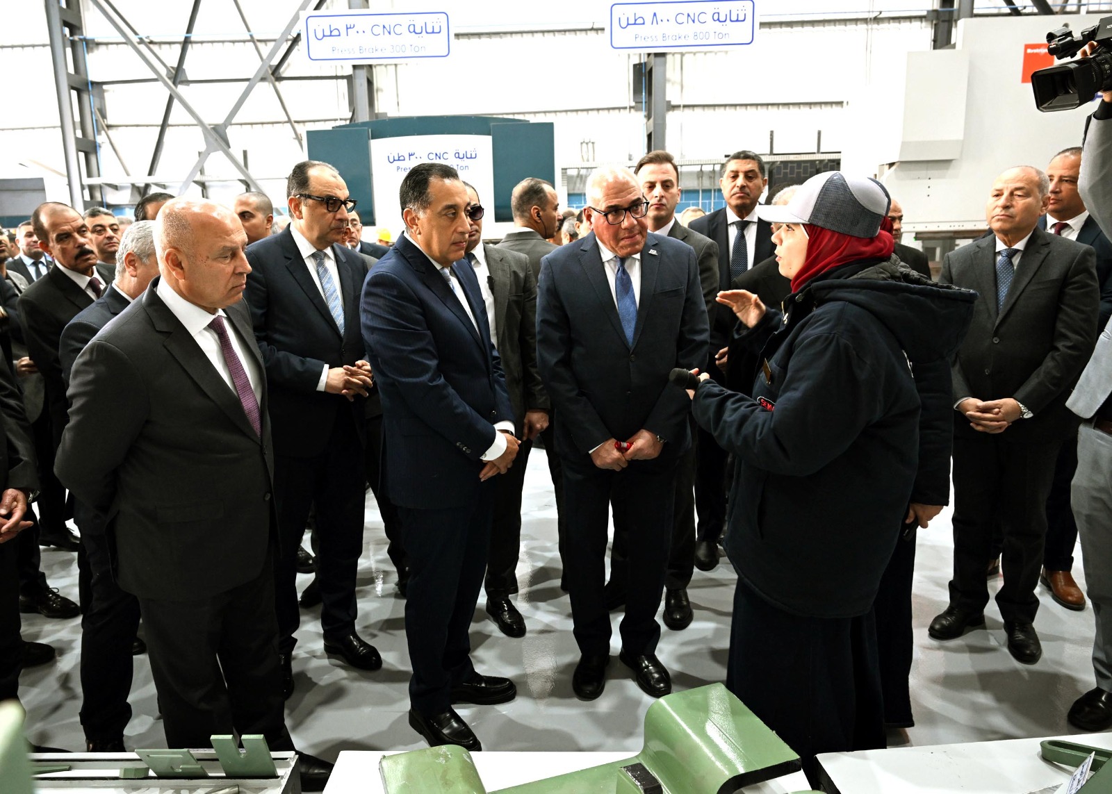 جولة تفقدية لرئيس الوزراء في عدد من أقسام مصنع "سيماف" بحلوان.. إنهاء وتسليم 10 قطارات مترو أنفاق مكيفة بإجمالي 80 عربة للخط الثالث بالقاهرة 6 جولة تفقدية لرئيس الوزراء في عدد من أقسام مصنع "سيماف" بحلوان.. إنهاء وتسليم 10 قطارات مترو أنفاق مكيفة بإجمالي 80 عربة للخط الثالث بالقاهرة