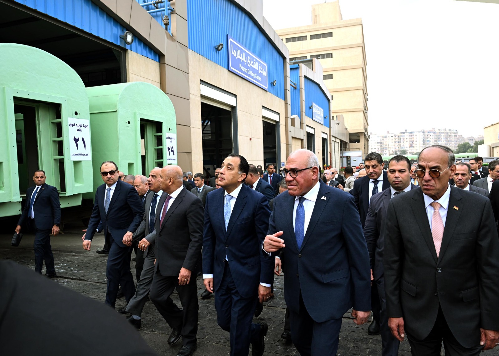 جولة تفقدية لرئيس الوزراء في عدد من أقسام مصنع "سيماف" بحلوان.. إنهاء وتسليم 10 قطارات مترو أنفاق مكيفة بإجمالي 80 عربة للخط الثالث بالقاهرة 3 جولة تفقدية لرئيس الوزراء في عدد من أقسام مصنع "سيماف" بحلوان.. إنهاء وتسليم 10 قطارات مترو أنفاق مكيفة بإجمالي 80 عربة للخط الثالث بالقاهرة