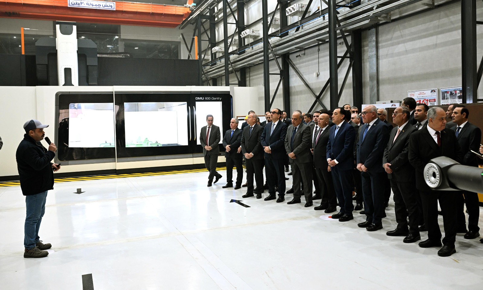 جولة تفقدية لرئيس الوزراء في عدد من أقسام مصنع "سيماف" بحلوان.. إنهاء وتسليم 10 قطارات مترو أنفاق مكيفة بإجمالي 80 عربة للخط الثالث بالقاهرة 2 جولة تفقدية لرئيس الوزراء في عدد من أقسام مصنع "سيماف" بحلوان.. إنهاء وتسليم 10 قطارات مترو أنفاق مكيفة بإجمالي 80 عربة للخط الثالث بالقاهرة