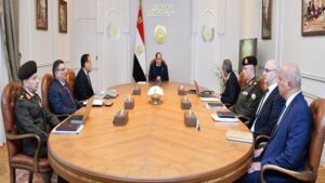 نشاط الرئيس الأسبوعي.. قرارات جمهورية مهمة وتوجيهات حاسمة من السيسي للحكومة ورسائل قوية للمصريين