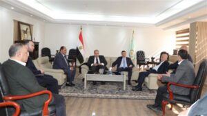 وزير الزراعة ورئيس "حماية المنافسة" يبحثان مع اتحاد الدواجن آليات ضبط السوق