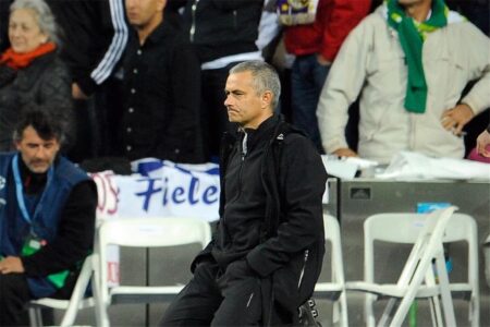 مدرب ريال مدريد السابق: مورينيو بكى بعد الهزيمة أمام بايرن.. وهذا ما فعله بعد الفوز بالدوري