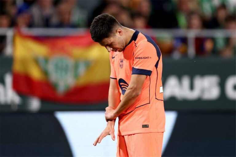 فليك يحسم موقفه من رحيل باردجي عن برشلونة في يناير فليك يحسم موقفه من رحيل باردجي عن برشلونة في يناير