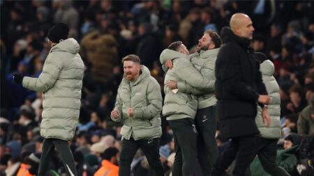 فيديو | آرسنال يواصل تلقي هدايا السنة الجديدة.. تشيلسي يفرض تعادلًا قاتلًا على مانشستر سيتي في الدوري الإنجليزي