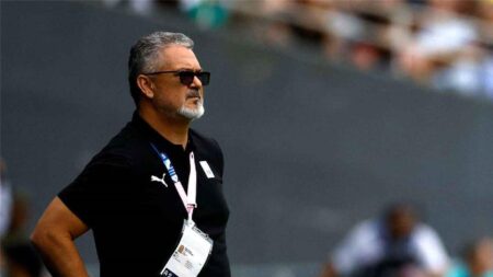 وكيل ميكالي يوضح لـبطولات حقيقة اهتمام الزمالك.. وموقفه من المشاكل المالية وكيل ميكالي يوضح لـبطولات حقيقة اهتمام الزمالك.. وموقفه من المشاكل المالية