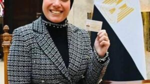 الدكتورة غادة عبد الرحيم علي تهنئ الدكتورة "آية عبد الرحمن" بتسلمها عضوية مجلس النواب 2026 – 2031