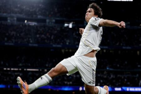 لم يحدث منذ 6 مواسم.. جونزالو جارسيا يحقق رقمًا قياسيًا بعد الهاتريك أمام بيتيس