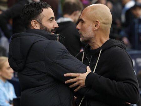 جوارديولا يعلن إصابة لاعب مانشستر سيتي.. ويعلق على إقالة أموريم